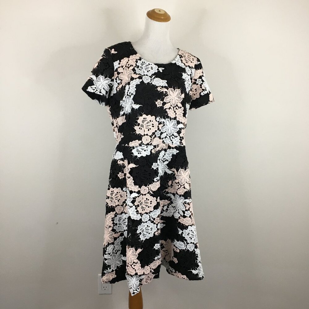 KARL LAGERFELD Black White Peach Pink Floral Lace Short Sleeve Dress